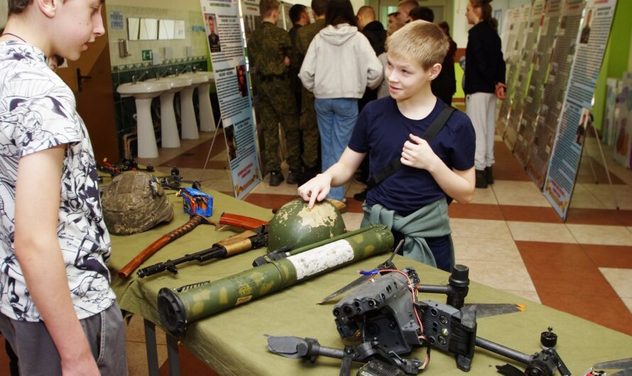 Военно-патриотический праздник в школе
